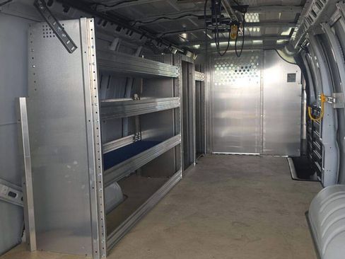 Used 2025 Chevrolet Express 2500 Extended w/ Communications Package image 6