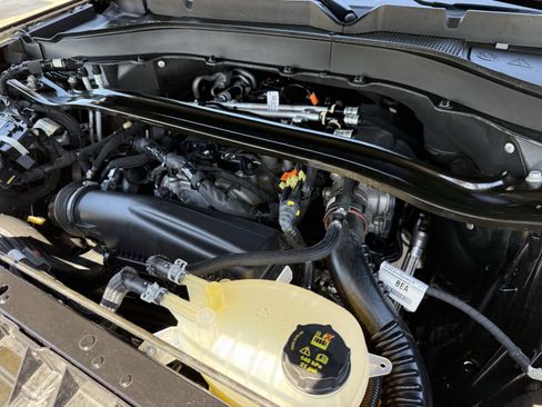 Used 2025 Ford Explorer ST-Line image 36