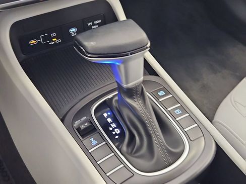 Certified 2025 Hyundai Kona SEL AWD/4WD image 20