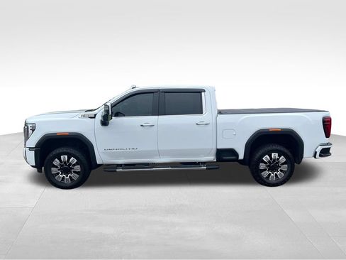 Used 2024 GMC Sierra 2500 Denali w/ Denali Reserve Package AWD/4WD image 2
