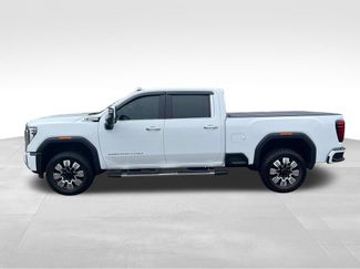 Used 2024 GMC Sierra 2500 Denali w/ Denali Reserve Package AWD/4WD video 2