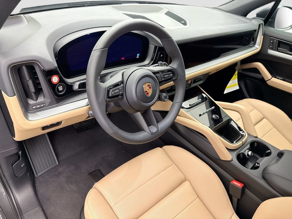 Used 2026 Porsche Cayenne AWD/4WD image 4