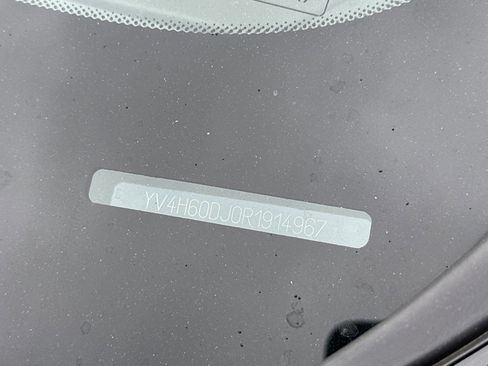 Used 2024 Volvo XC60 T8 Ultimate w/ Protection Package Premier image 3