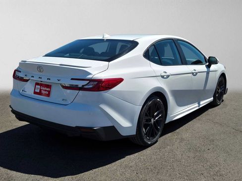 Certified 2025 Toyota Camry SE FWD image 3
