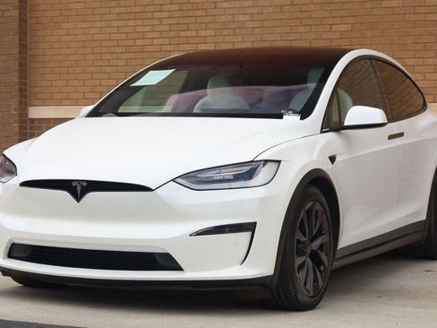 Used 2023 Tesla Model X AWD/4WD image 8