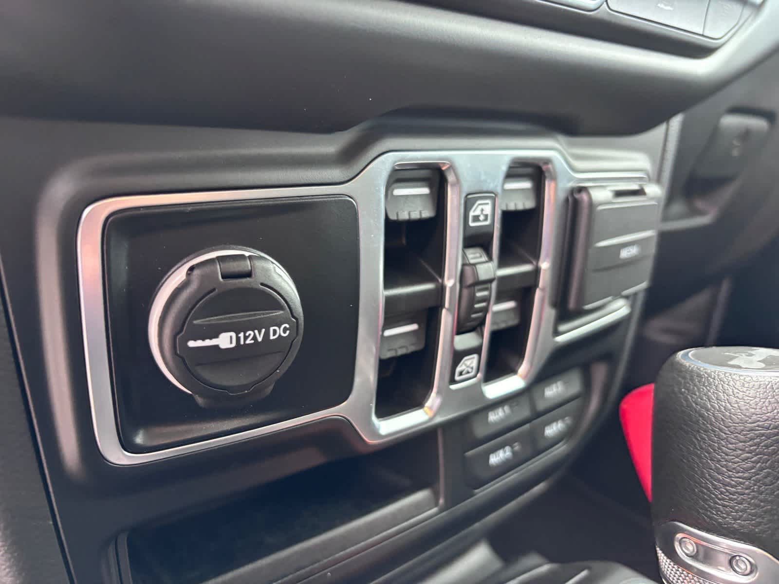 Used 2023 Jeep Wrangler Unlimited Sport AWD/4WD image 32