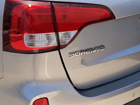 Used 2015 Kia Sorento LX FWD image 8