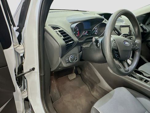 Used 2018 Ford Escape SE image 17