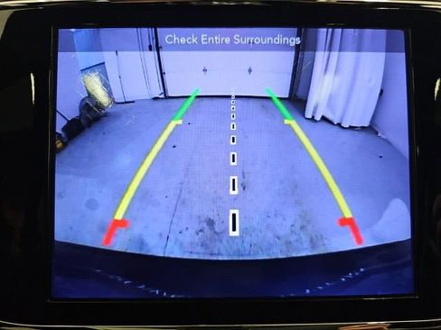 Used 2019 Jeep Grand Cherokee Altitude image 25