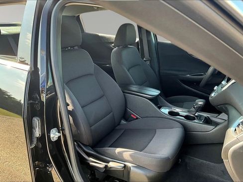 Used 2024 Chevrolet Malibu LT image 27