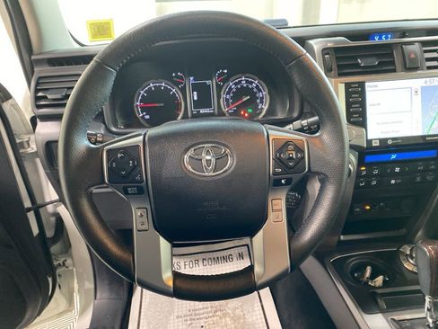 Used 2021 Toyota 4Runner Limited AWD/4WD image 26