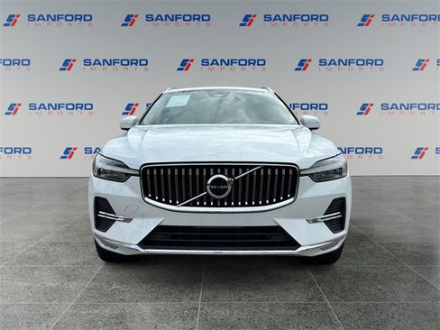 Used 2022 Volvo XC60 B5 Inscription w/ Protection Package Premier image 8