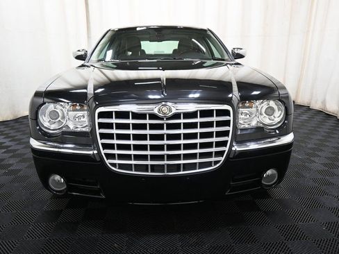 Used 2006 Chrysler 300 C w/ Sound Group II image 2