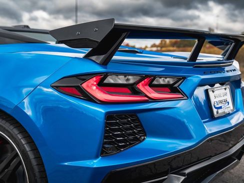 New 2025 Chevrolet Corvette Stingray Preferred Conv w/ 2LT RWD image 22