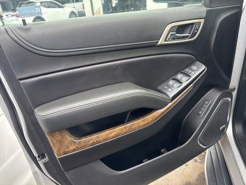 Used 2020 GMC Yukon XL Denali image 8