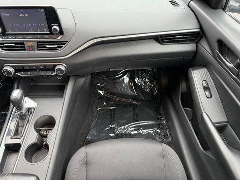 Used 2023 Nissan Altima 2.5 S FWD image 21