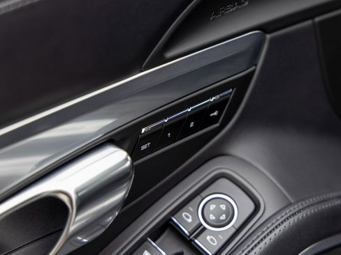 Certified 2017 Porsche 911 Carrera 4S image 23