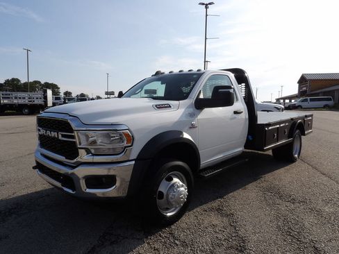 Used 2024 RAM 5500 Tradesman AWD/4WD image 3