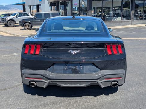 Used 2025 Ford Mustang Coupe RWD image 6