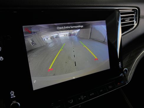 Used 2022 Jeep Wagoneer Series II image 29