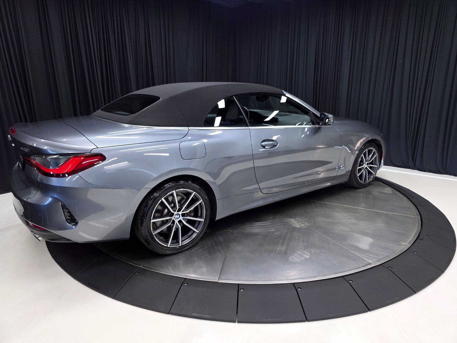 Used 2022 BMW 430i xDrive Convertible w/ Premium Package AWD/4WD image 12