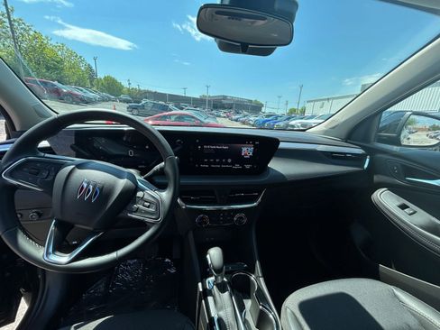 Used 2025 Buick Encore GX Preferred FWD image 28