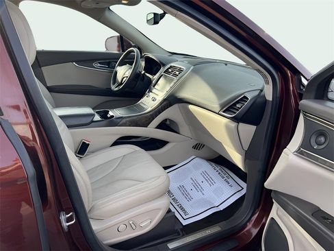 Used 2016 Lincoln MKX Reserve w/ Technology Package image 18