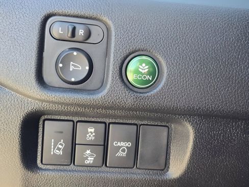 Used 2024 Honda Ridgeline Sport image 15