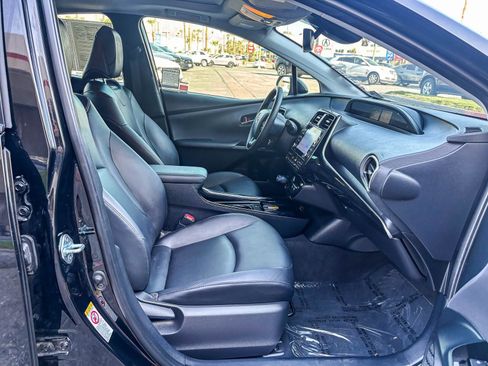 Certified 2022 Toyota Prius XLE w/ Advanced Technology Package FWD image 19