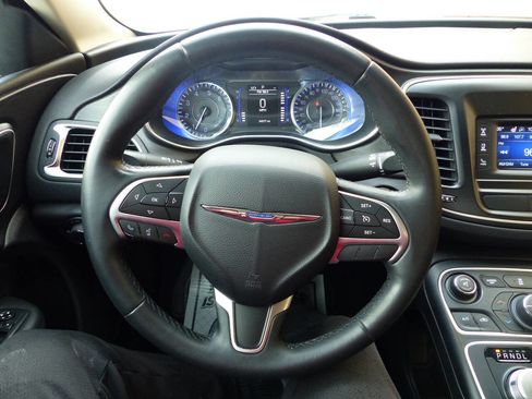 Used 2016 Chrysler 200 Limited w/ Convenience Group image 23