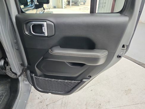 Used 2021 Jeep Wrangler Unlimited Sahara w/ LED Lighting Group image 37