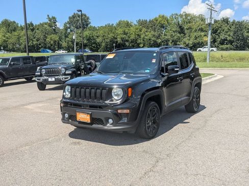 Certified 2022 Jeep Renegade Altitude w/ Convenience Group AWD/4WD image 1