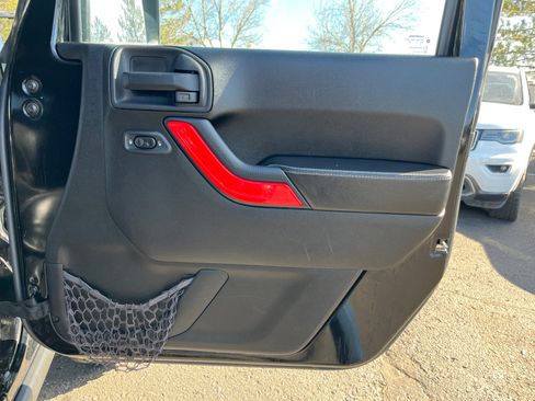 Used 2013 Jeep Wrangler Freedom Edition image 16