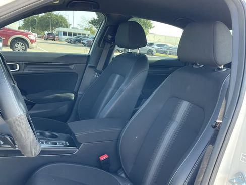 Used 2025 Honda Civic Sport image 14