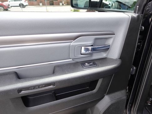 Used 2022 RAM 1500 Classic SLT w/ Electronics Convenience Group AWD/4WD image 22