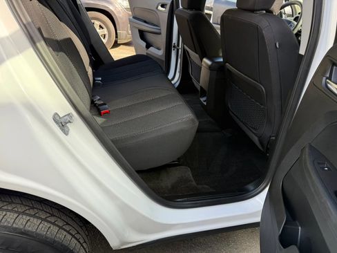 Used 2017 Chevrolet Equinox LS AWD/4WD image 13