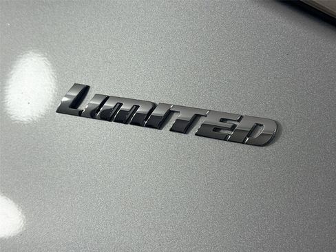 Used 2023 Toyota Tundra Limited w/ Power Package RWD image 11