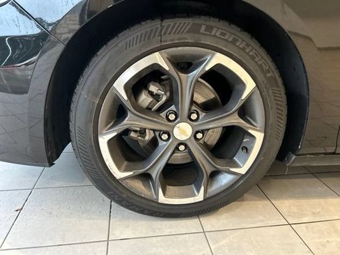 Used 2023 Chevrolet Malibu LT FWD image 2