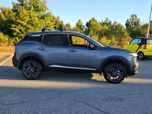 New 2026 Nissan Kicks SR FWD image 15