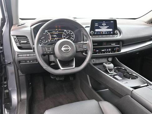 Used 2023 Nissan Rogue SV w/ SV Premium B Package FWD image 22