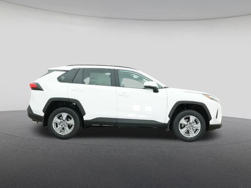 New 2025 Toyota RAV4 XLE FWD image 27