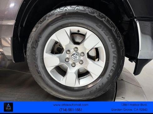 Used 2020 RAM 1500 Big Horn AWD/4WD image 2