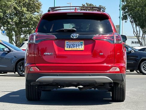 Used 2017 Toyota RAV4 SE w/ Advanced Technology Package FWD image 4