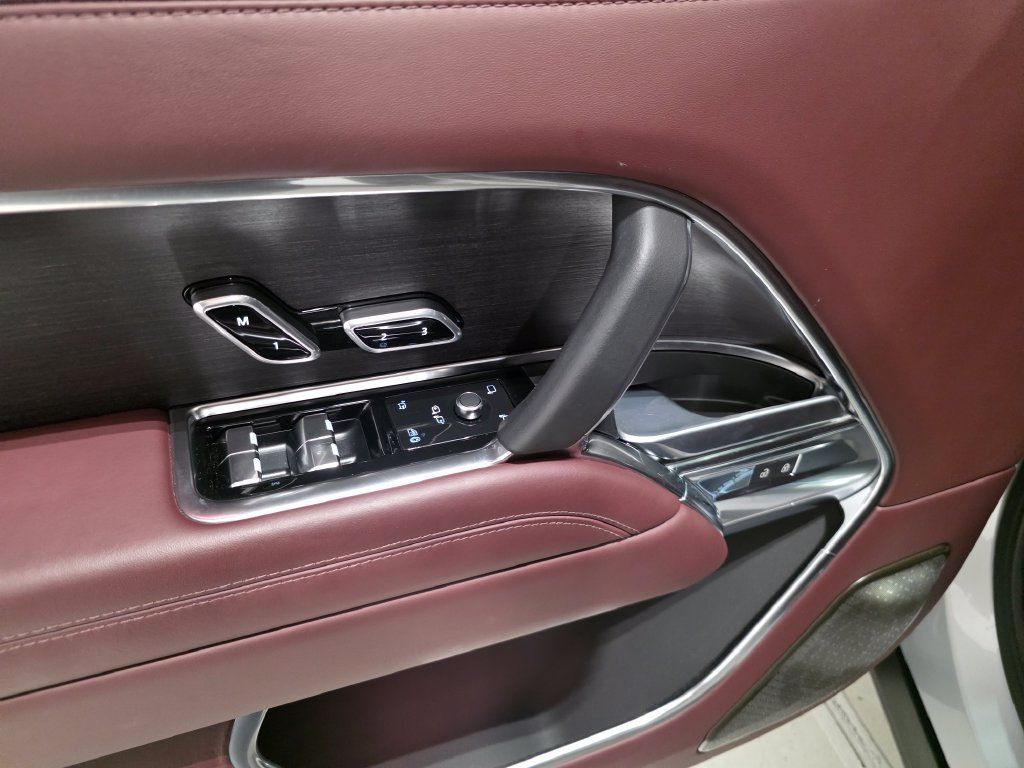Certified 2025 Land Rover Range Rover Long Wheelbase Autobiography AWD/4WD image 20