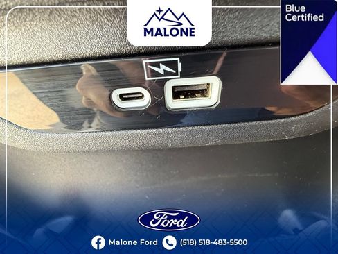 Used 2023 Chrysler Pacifica Touring-L FWD image 37