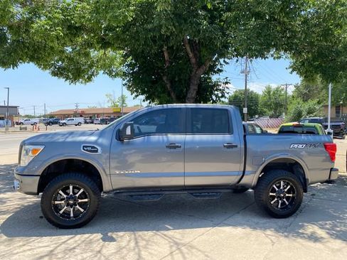 Used 2017 Nissan Titan PRO-4X AWD/4WD image 2