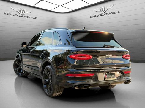 Certified 2024 Bentley Bentayga image 3