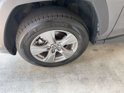 Used 2025 Toyota RAV4 XLE AWD/4WD image 10