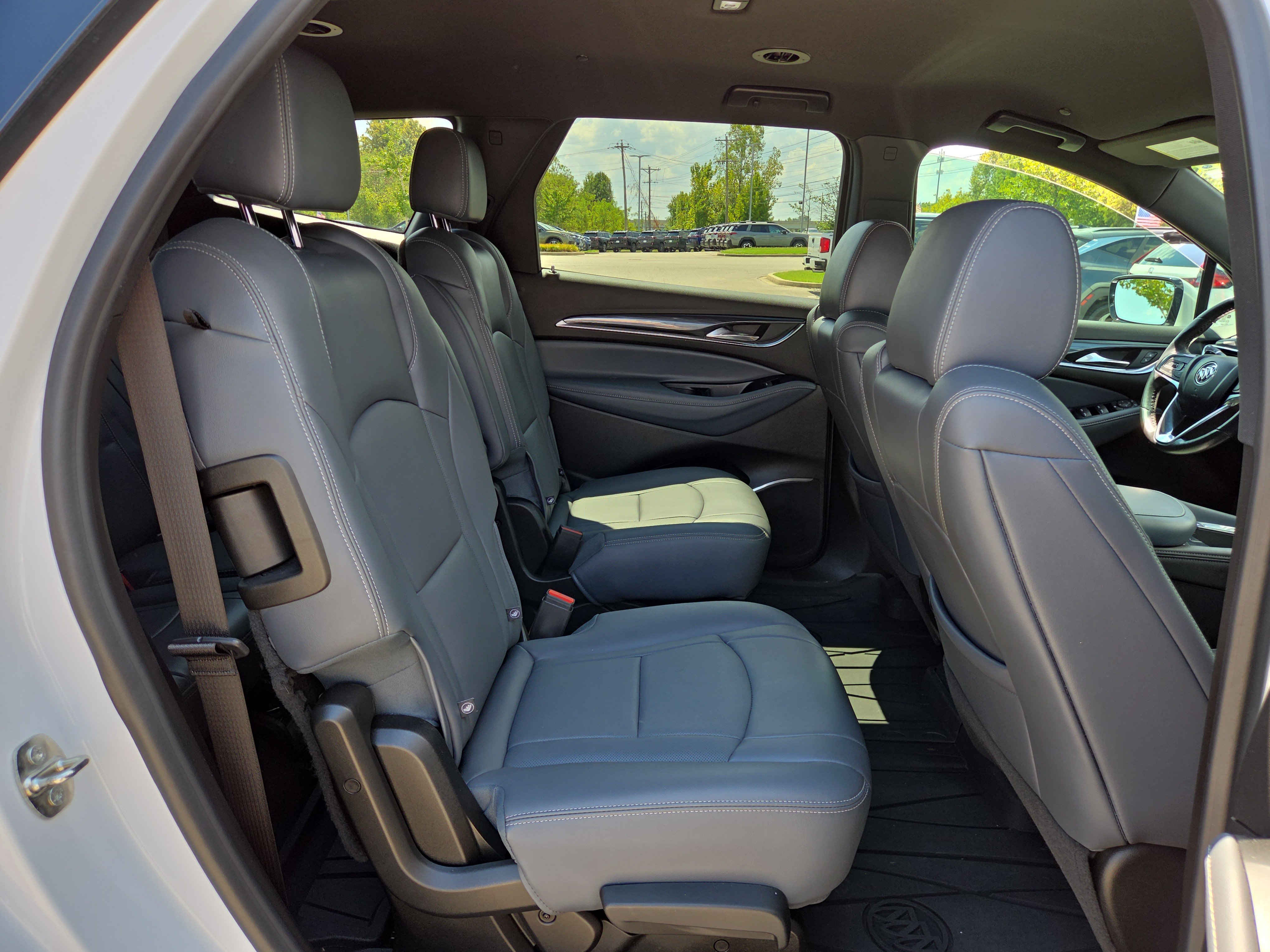 Used 2023 Buick Enclave Essence w/ Sport Touring Edition AWD/4WD image 16