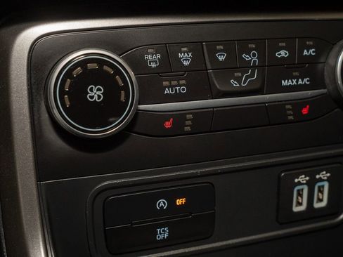 Used 2021 Ford EcoSport SE w/ SE Convenience Package image 15